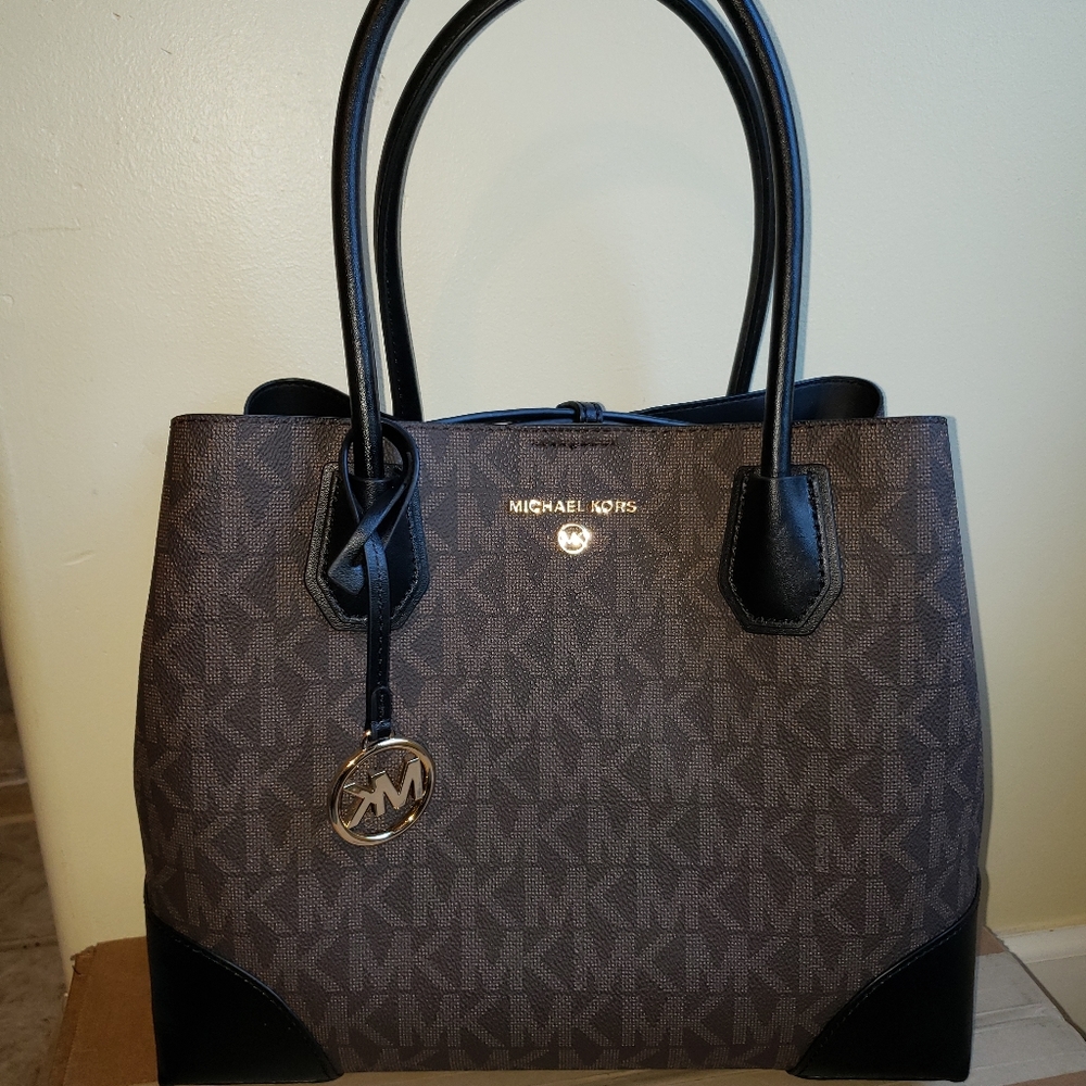 NWT Original $358 MICHAEL KORS Mercer Gallery Center Zip Tote Brown/Black